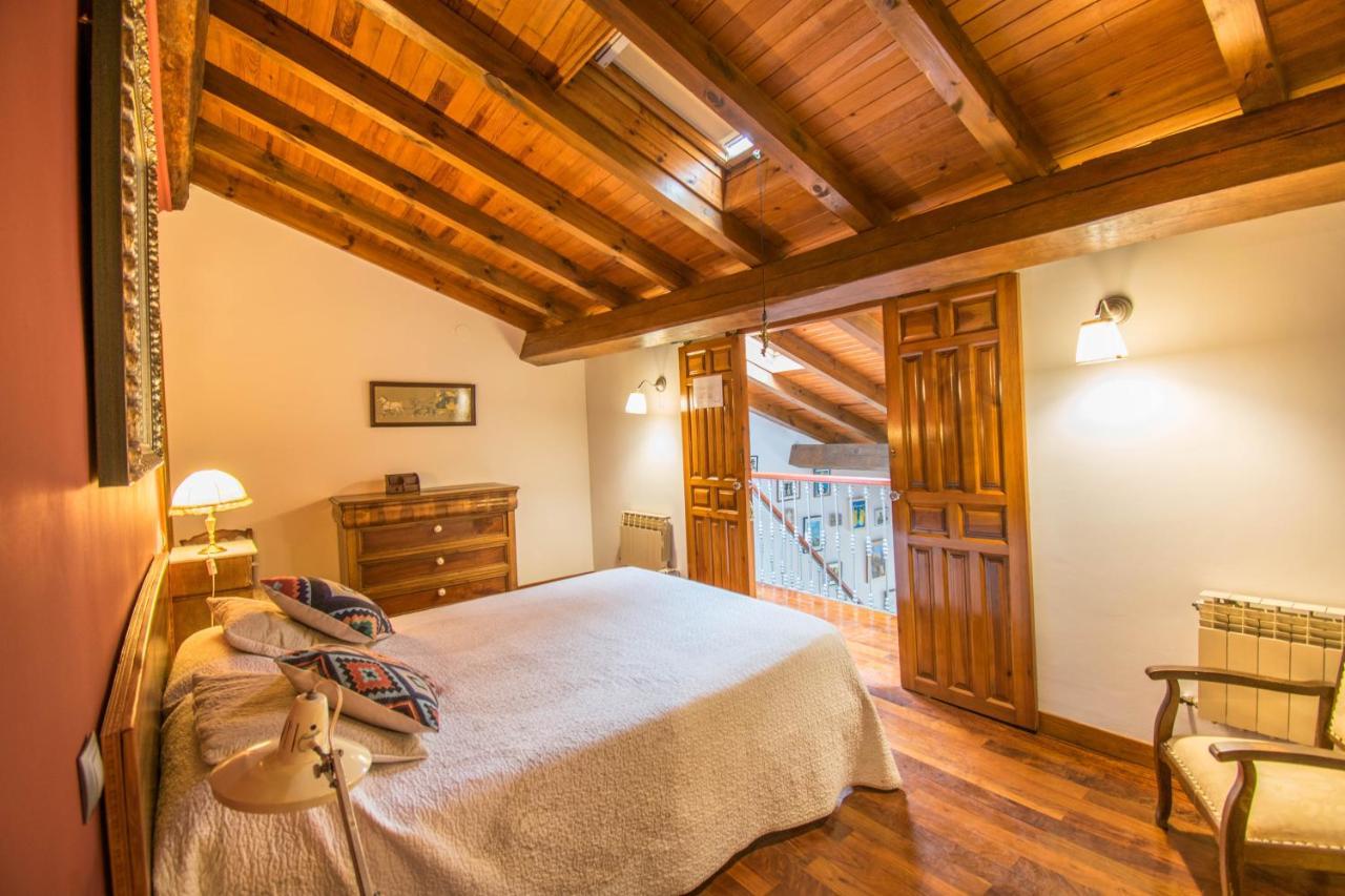 Casa Maitetxu, Acogedores Apartamentos Proximos A Pamplona Puente la Reina Buitenkant foto